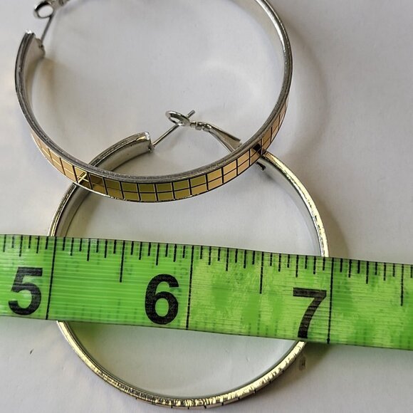 Tile Pattern Gold Tone Round Hoop Earrings - Picture 8 of 11